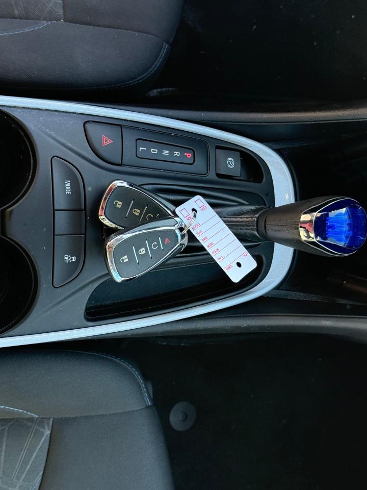2016 Chevrolet Volt LT FWD HYBRID *SAFETY INCL*CLEAN CARFAX*FINANCING* - Photo #12
