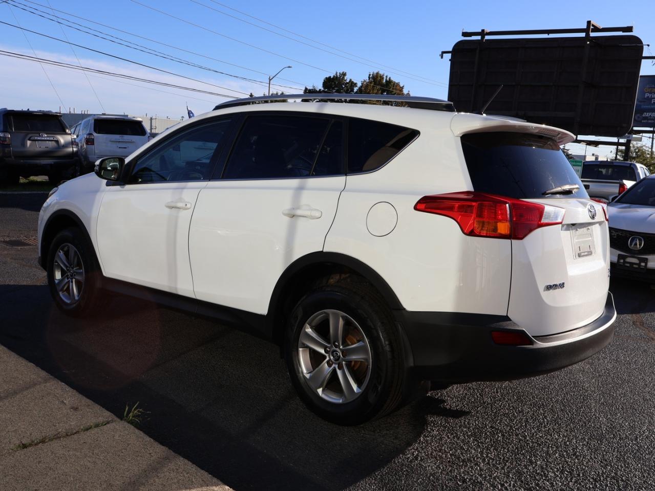 2015 Toyota RAV4 XLE AWD CERTIFIED *ACCIDENT FREE*TOYOTA MAINTAIN* CAMERA BLUETOOTH HEATED SEATS SUNROOF CRUISE ALLOYS - Photo #4
