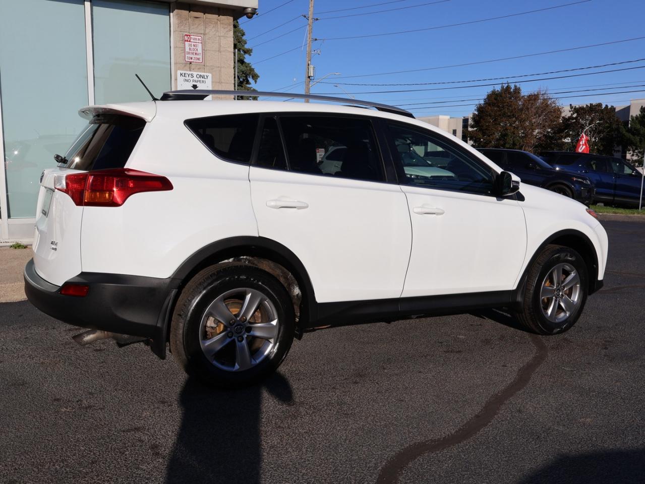 2015 Toyota RAV4 XLE AWD CERTIFIED *ACCIDENT FREE*TOYOTA MAINTAIN* CAMERA BLUETOOTH HEATED SEATS SUNROOF CRUISE ALLOYS - Photo #6