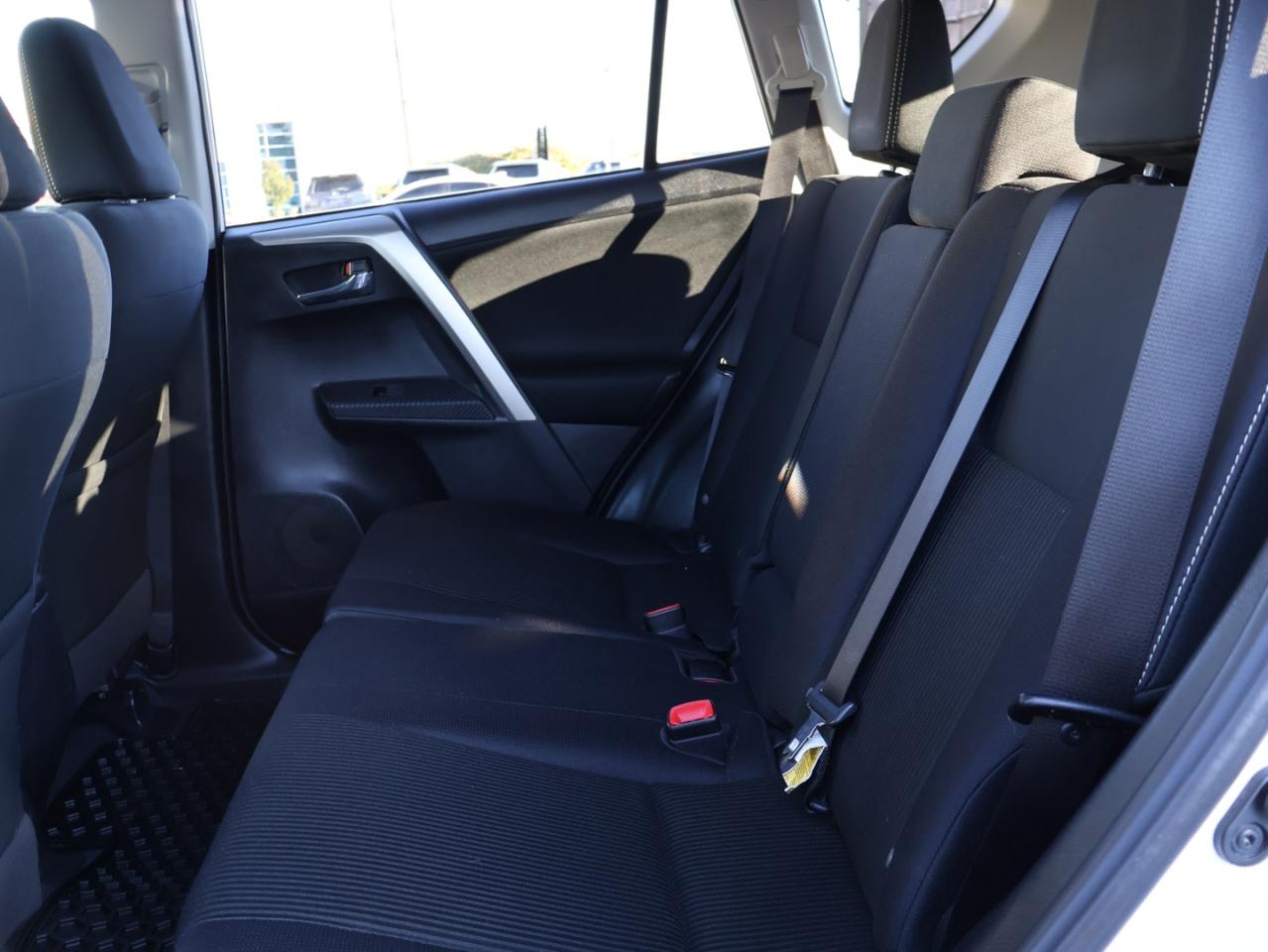 2015 Toyota RAV4 XLE AWD CERTIFIED *ACCIDENT FREE*TOYOTA MAINTAIN* CAMERA BLUETOOTH HEATED SEATS SUNROOF CRUISE ALLOYS - Photo #16