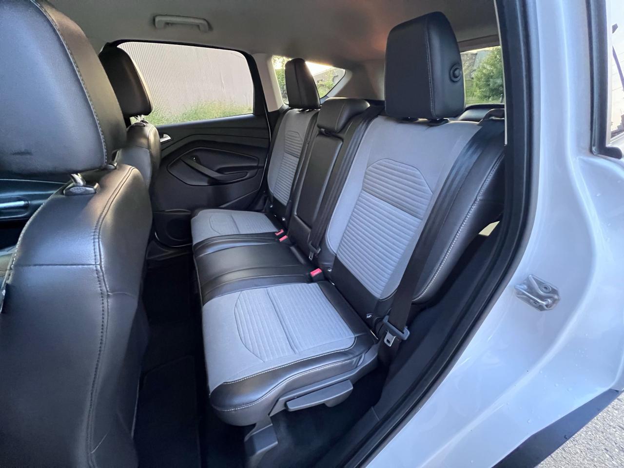2017 Ford Escape SE - Photo #10