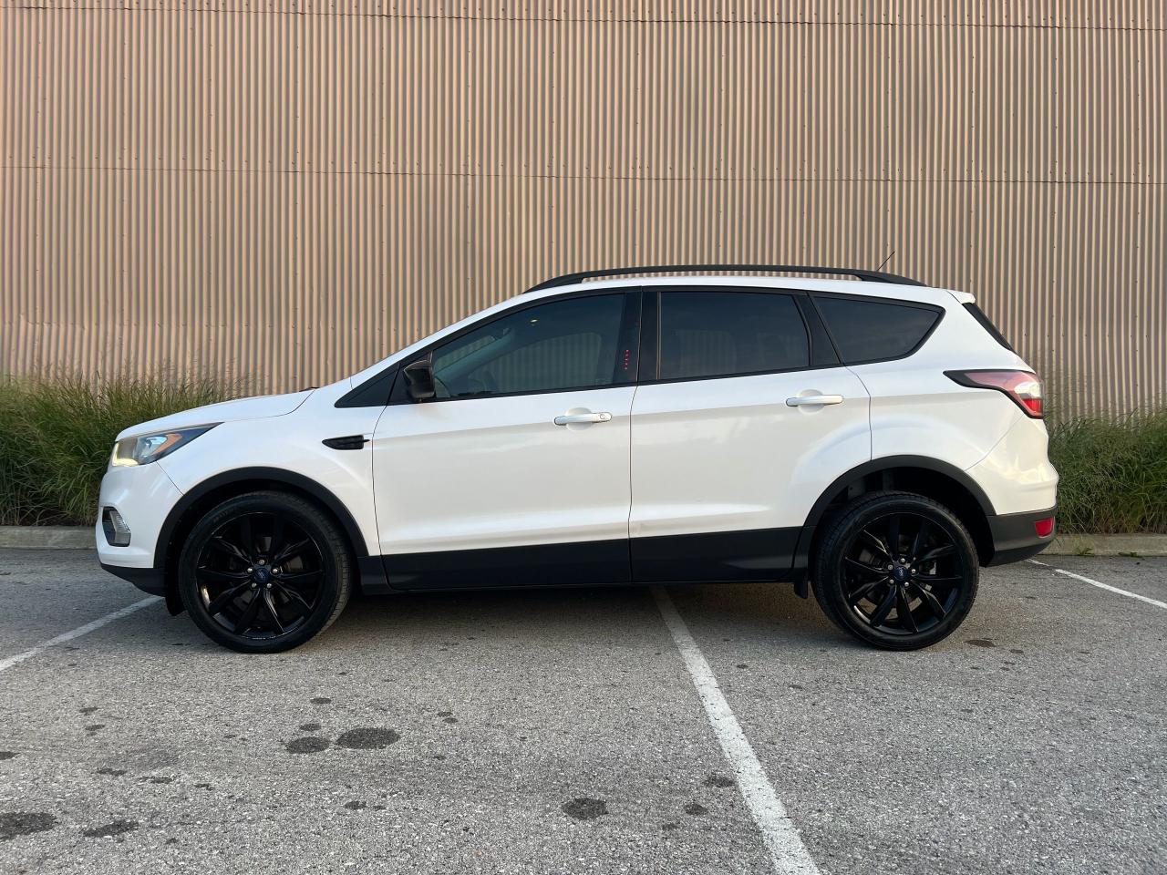2017 Ford Escape SE - Photo #6