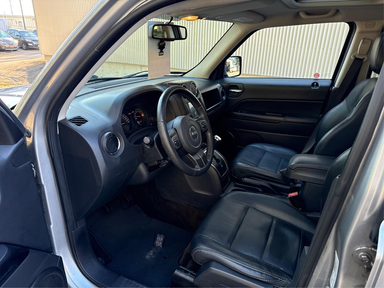 2016 Jeep Patriot SPORT - Photo #9