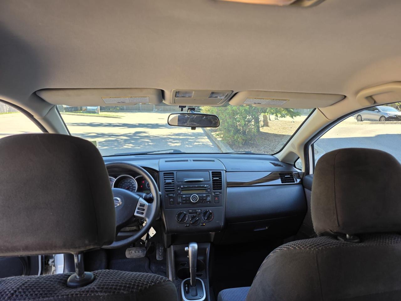 2010 Nissan Versa 1.8 SL - Photo #14