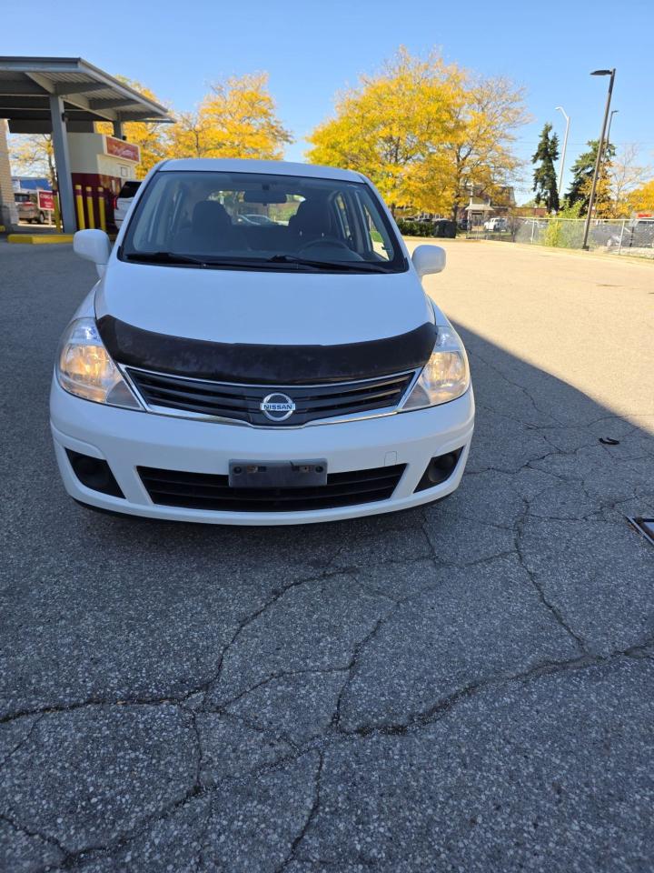 2010 Nissan Versa 1.8 SL