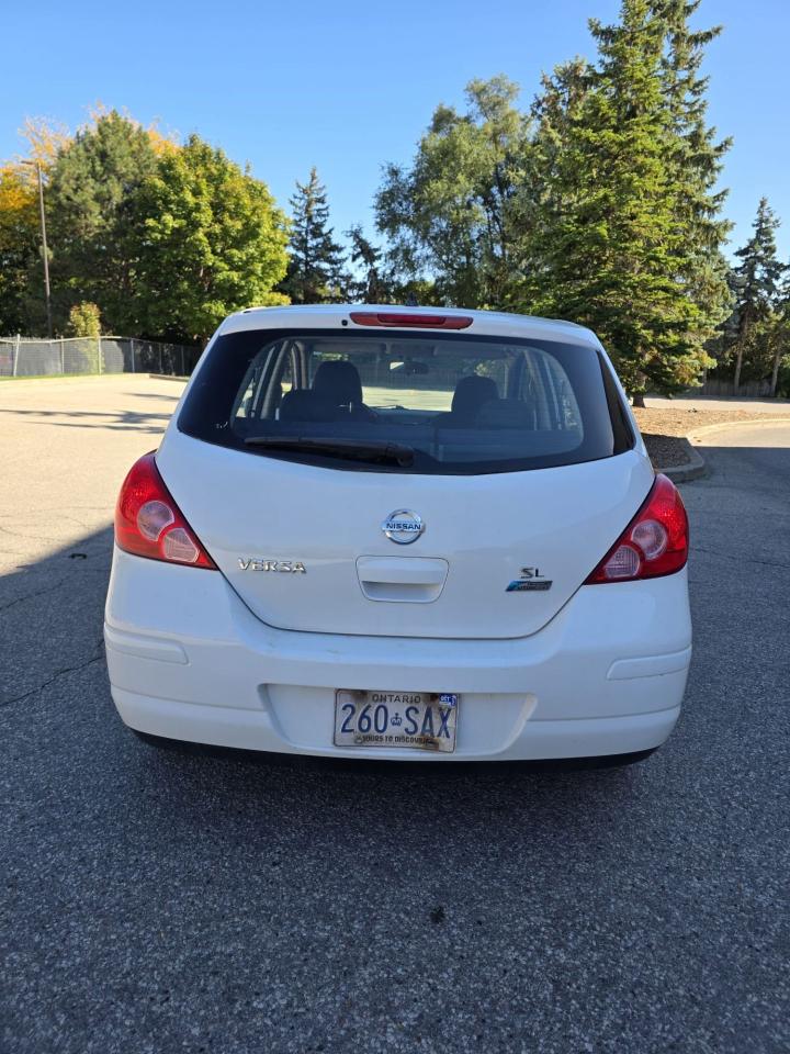 2010 Nissan Versa 1.8 SL - Photo #10