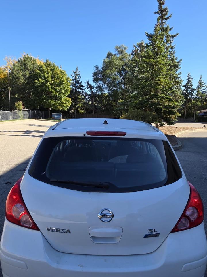 2010 Nissan Versa 1.8 SL - Photo #7