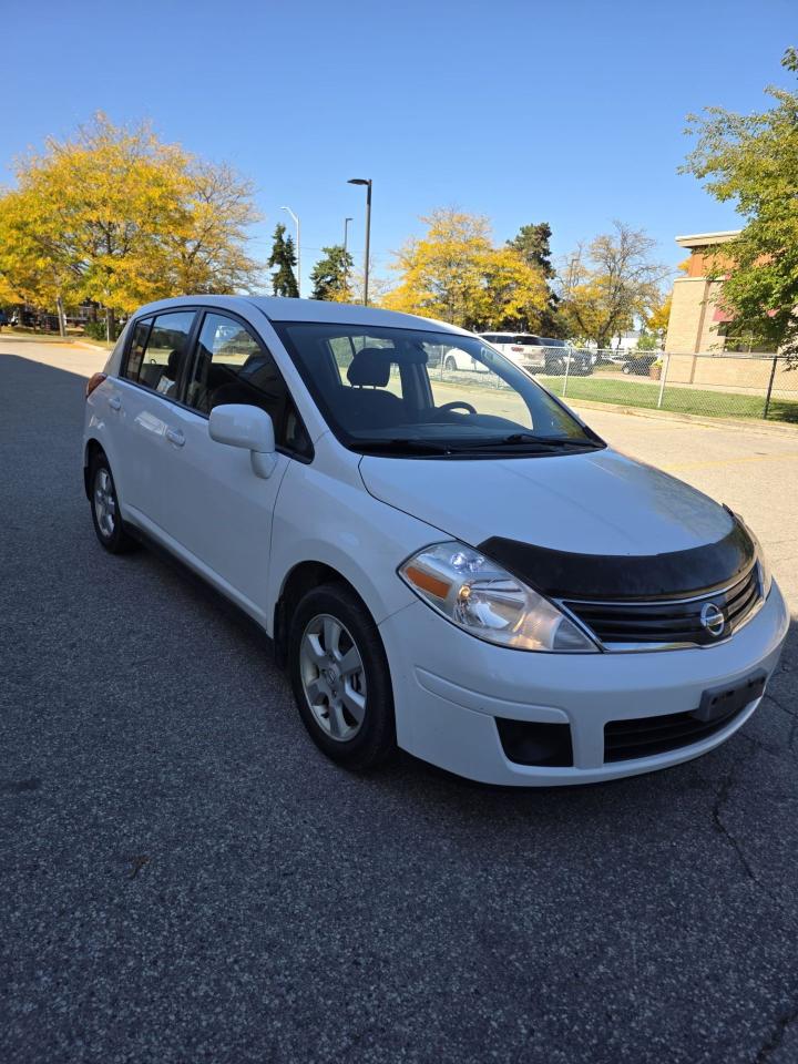 2010 Nissan Versa 1.8 SL - Photo #3