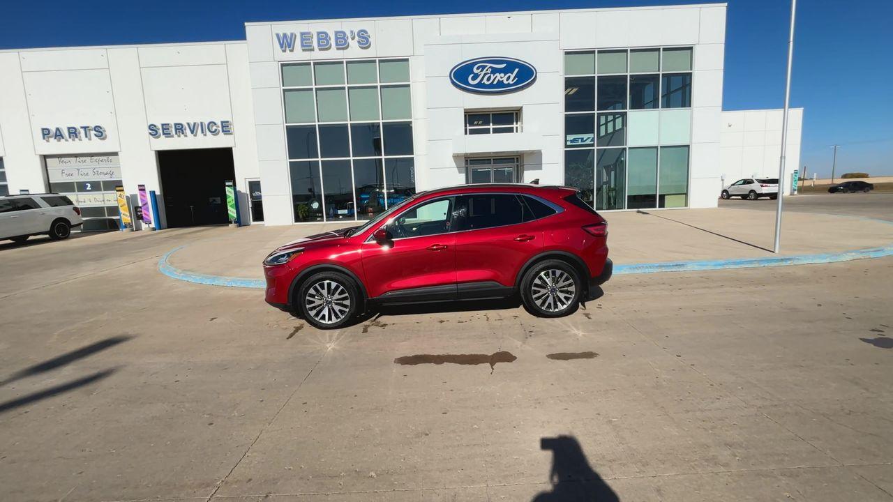 2022 Ford Escape Titanium AWD Photo5