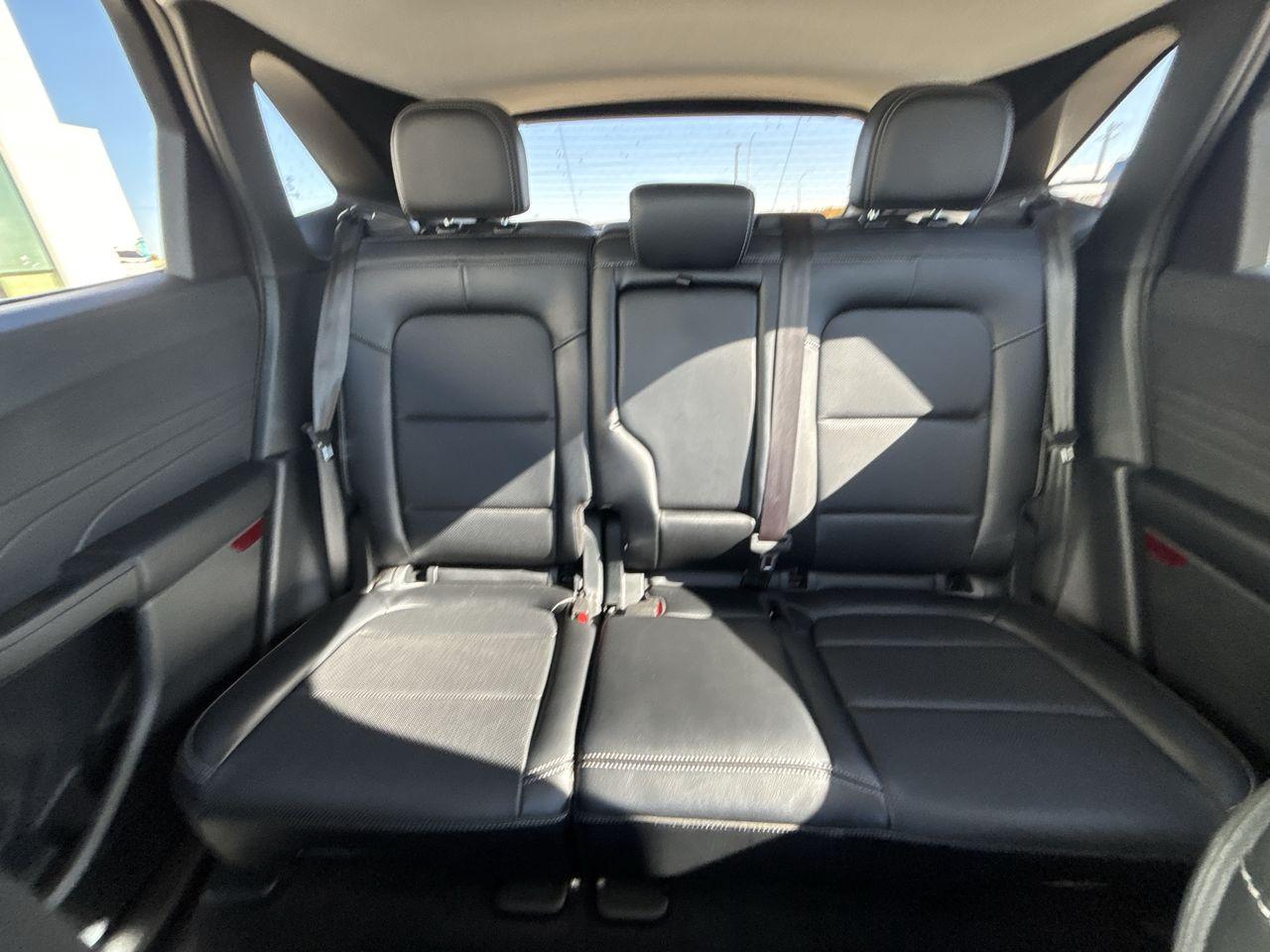 2022 Ford Escape Titanium AWD Photo5