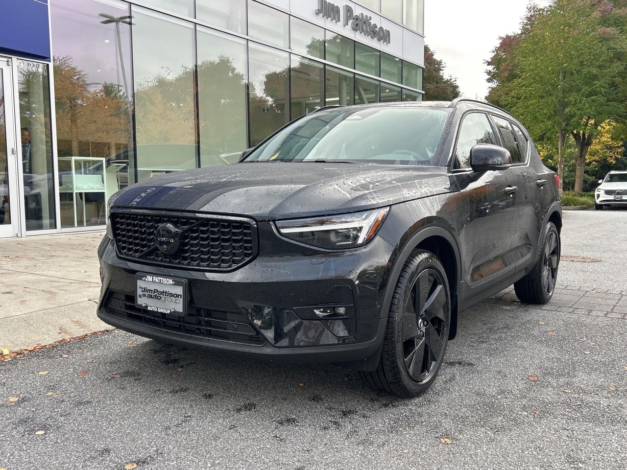 New 2026 Volvo XC40 B5 AWD Ultra Black Edition for sale in Surrey, BC