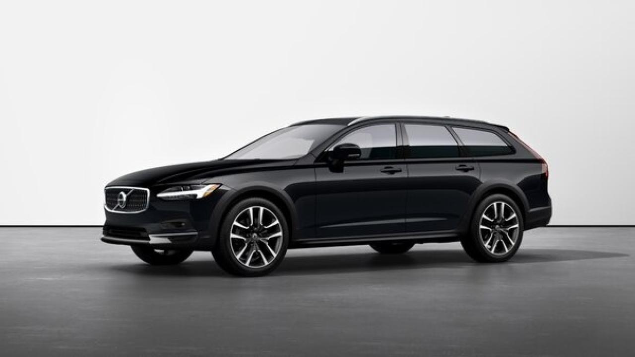 New 2026 Volvo V90 Cross Country B6 AWD Ultra for sale in Surrey, BC
