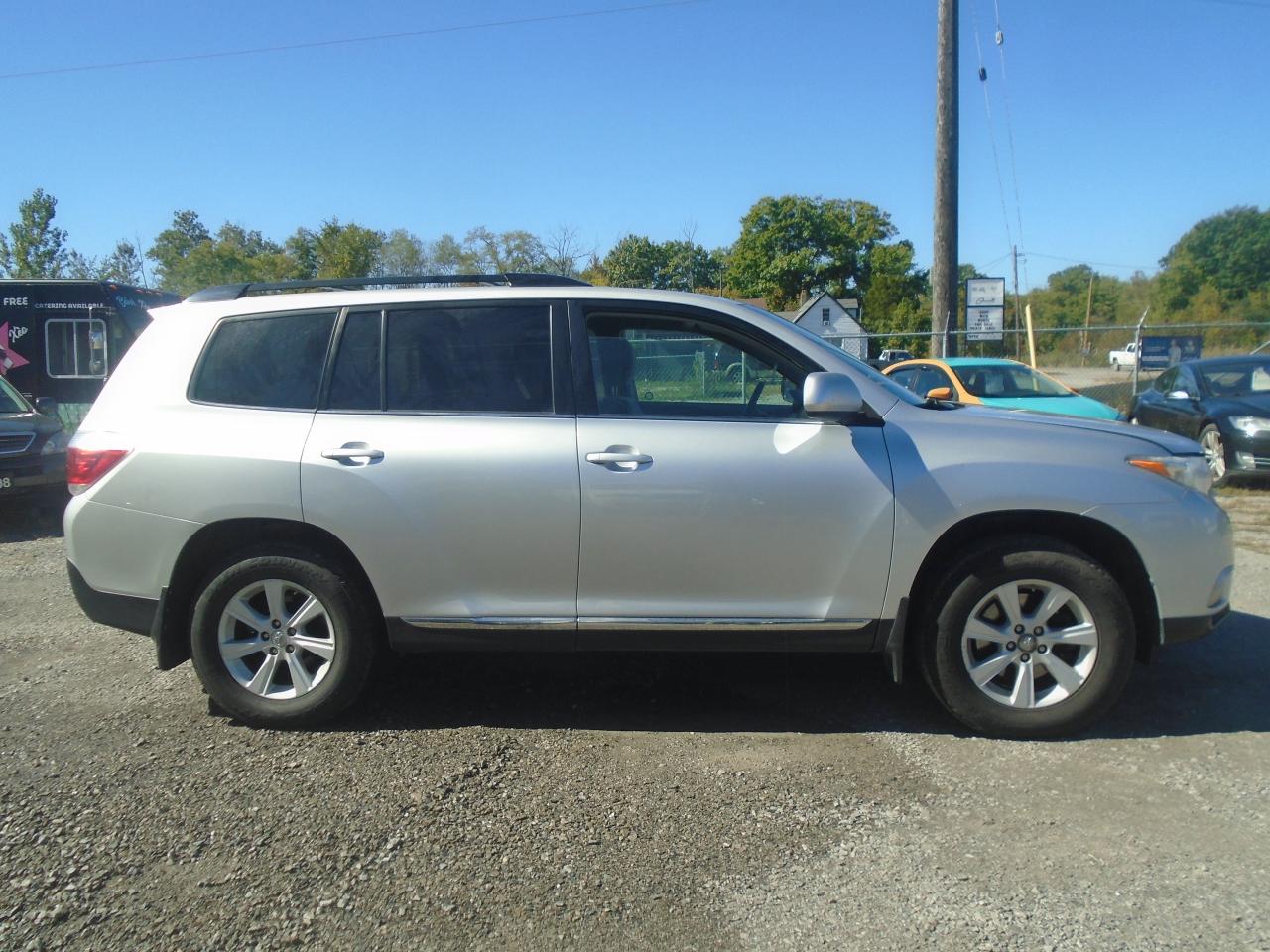 2013 Toyota Highlander 4WD 7 PASS. 4dr - Photo #4