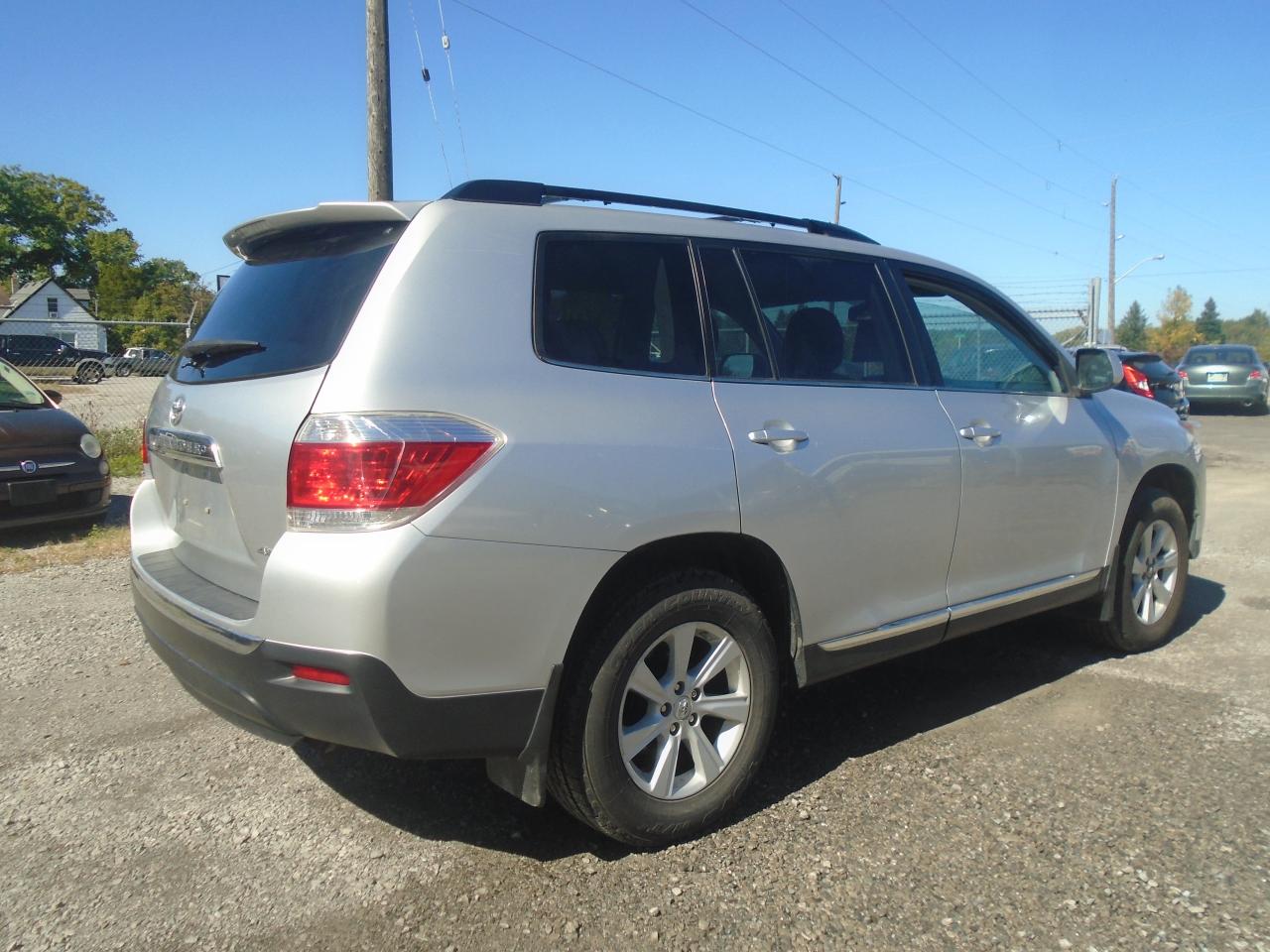 2013 Toyota Highlander 4WD 7 PASS. 4dr - Photo #6