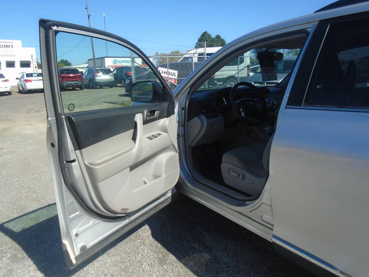 2013 Toyota Highlander 4WD 7 PASS. 4dr - Photo #9