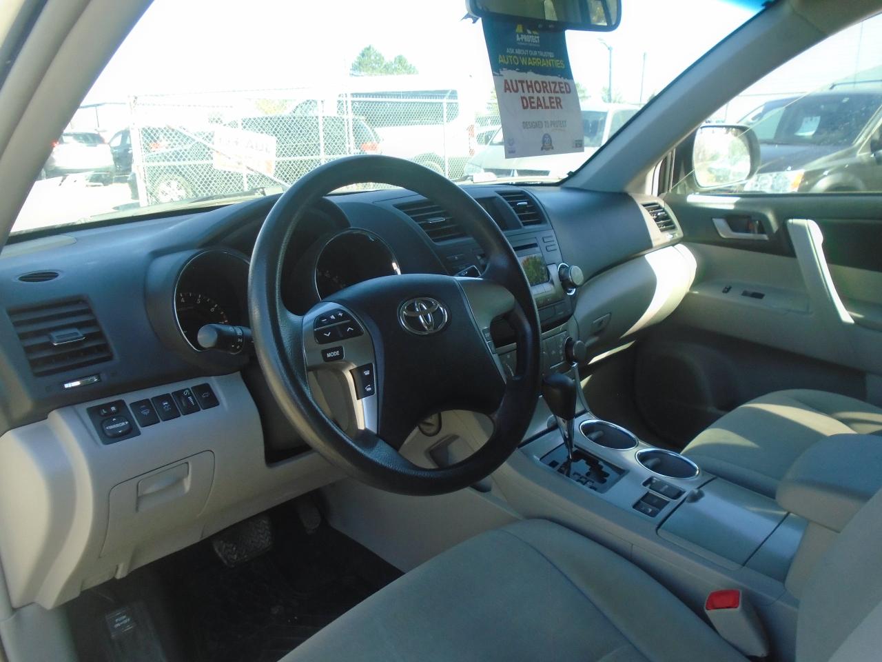 2013 Toyota Highlander 4WD 7 PASS. 4dr - Photo #12