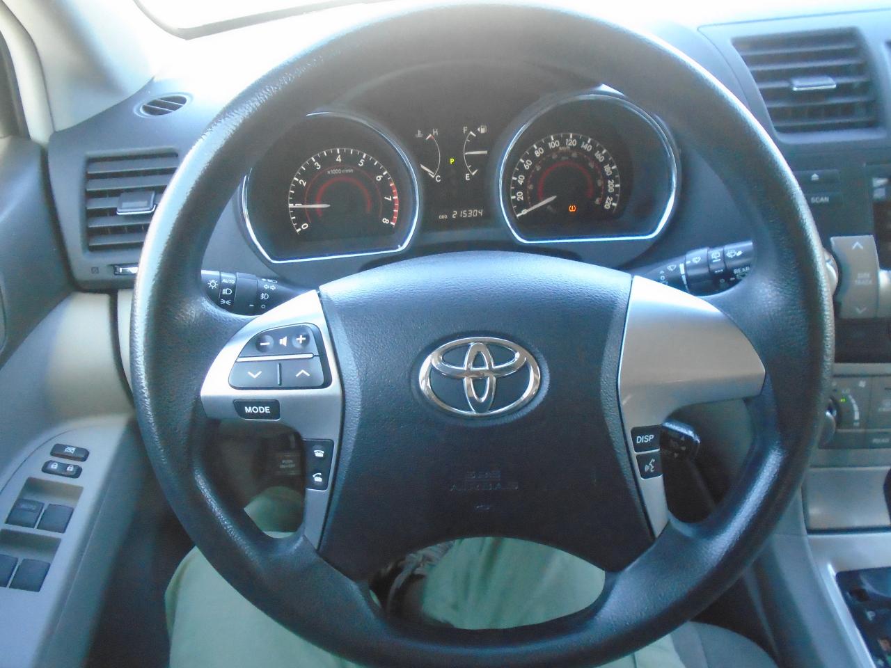 2013 Toyota Highlander 4WD 7 PASS. 4dr - Photo #13