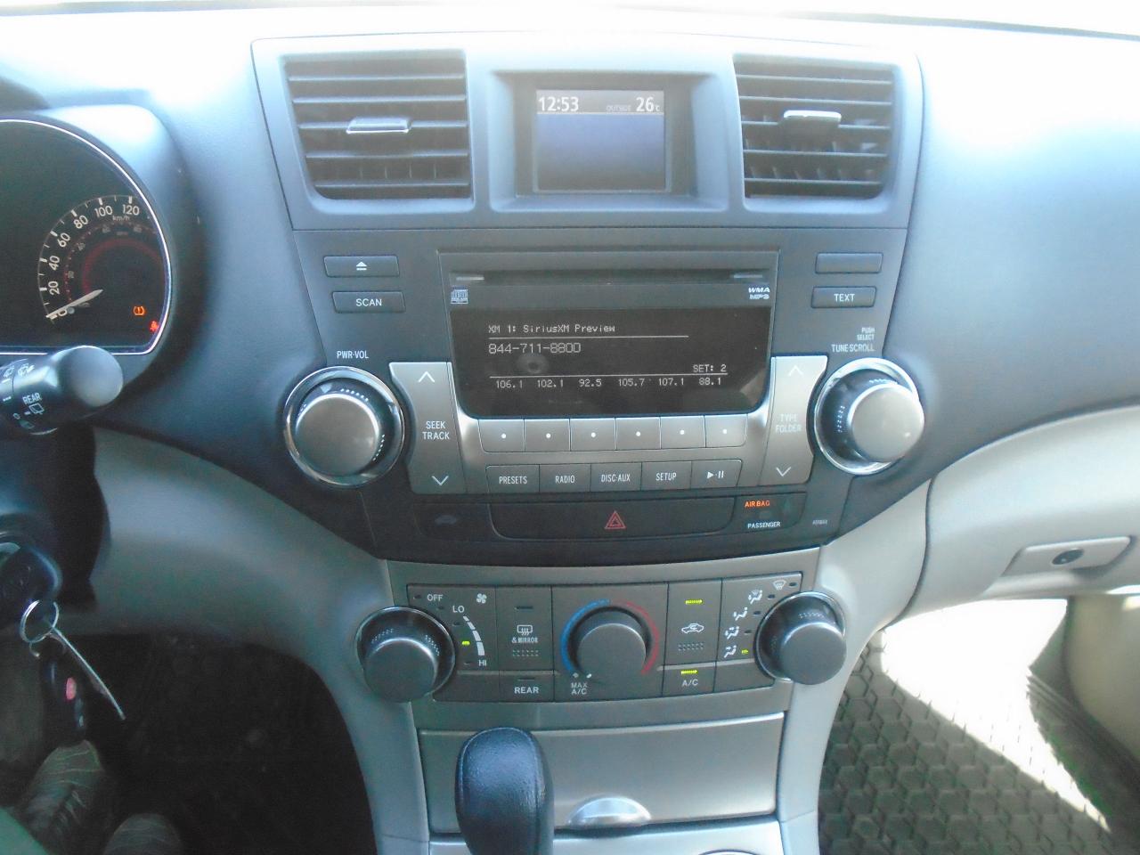 2013 Toyota Highlander 4WD 7 PASS. 4dr - Photo #16