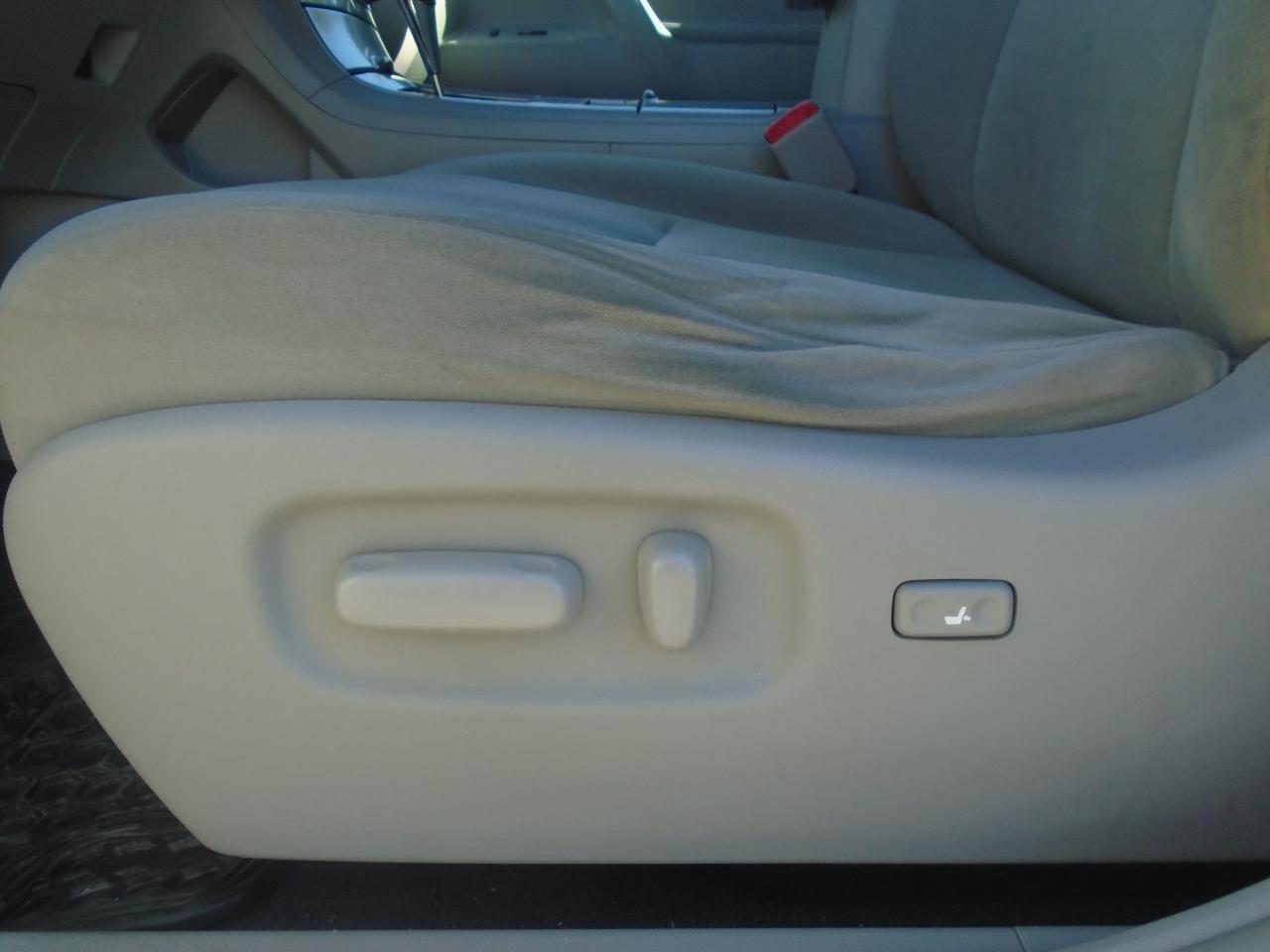 2013 Toyota Highlander 4WD 7 PASS. 4dr - Photo #19