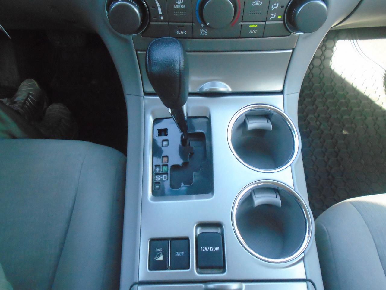 2013 Toyota Highlander 4WD 7 PASS. 4dr - Photo #17