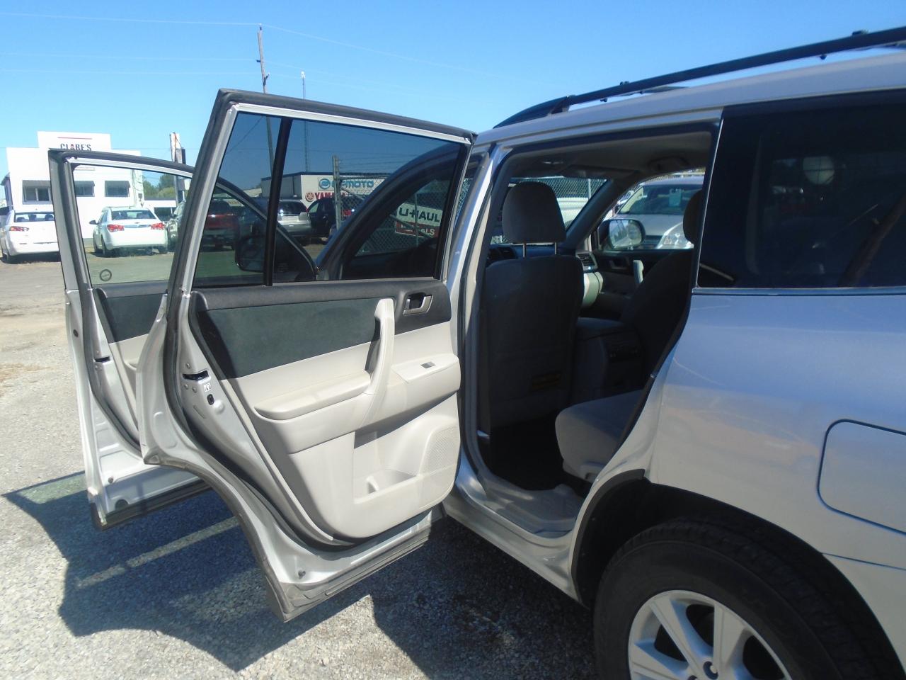 2013 Toyota Highlander 4WD 7 PASS. 4dr - Photo #20