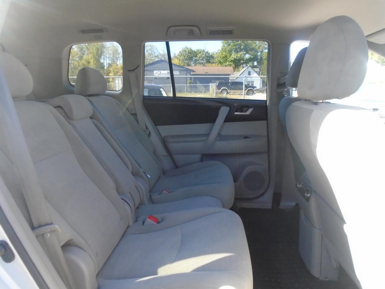 2013 Toyota Highlander 4WD 7 PASS. 4dr - Photo #27