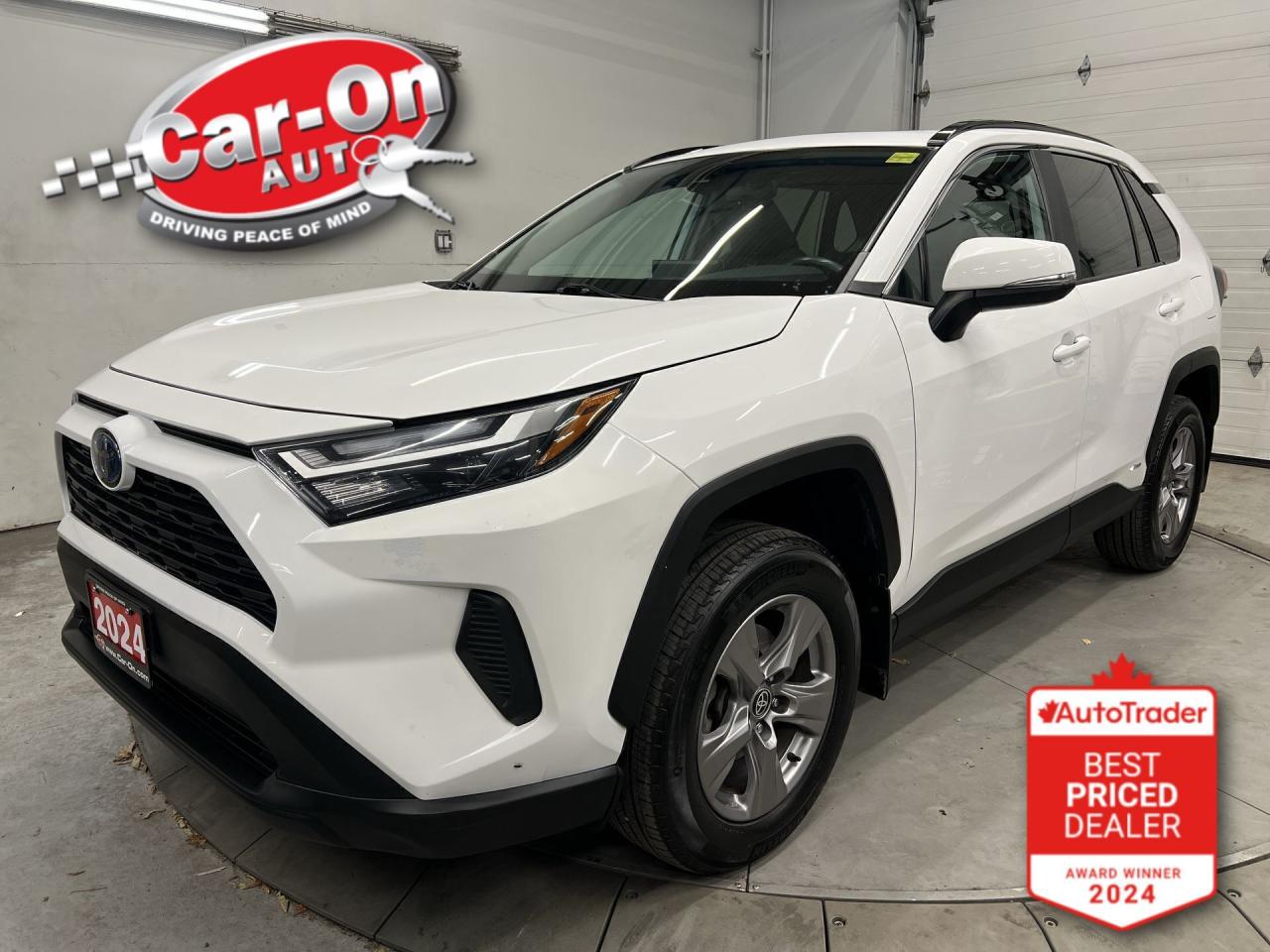 2024 Toyota RAV4 HYBRID XLE AWD | SUNROOF | HTD SEATS | CARPLAY Photo0