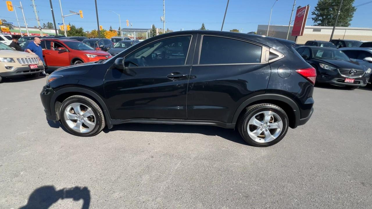 2016 Honda HR-V AWD | LOW KMS! | REAR CAM | 17IN ALLOYS |BLUETOOTH Photo