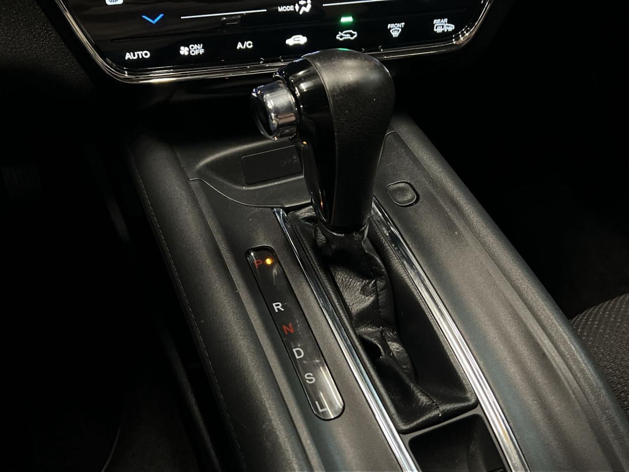 2016 Honda HR-V AWD | LOW KMS! | REAR CAM | 17IN ALLOYS |BLUETOOTH Photo