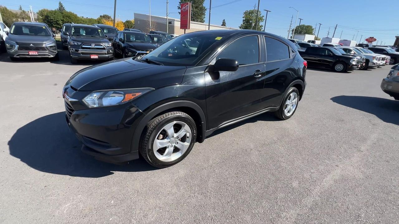 2016 Honda HR-V AWD | LOW KMS! | REAR CAM | 17IN ALLOYS |BLUETOOTH Photo
