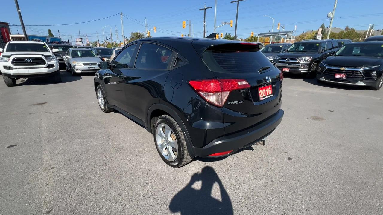 2016 Honda HR-V AWD | LOW KMS! | REAR CAM | 17IN ALLOYS |BLUETOOTH Photo