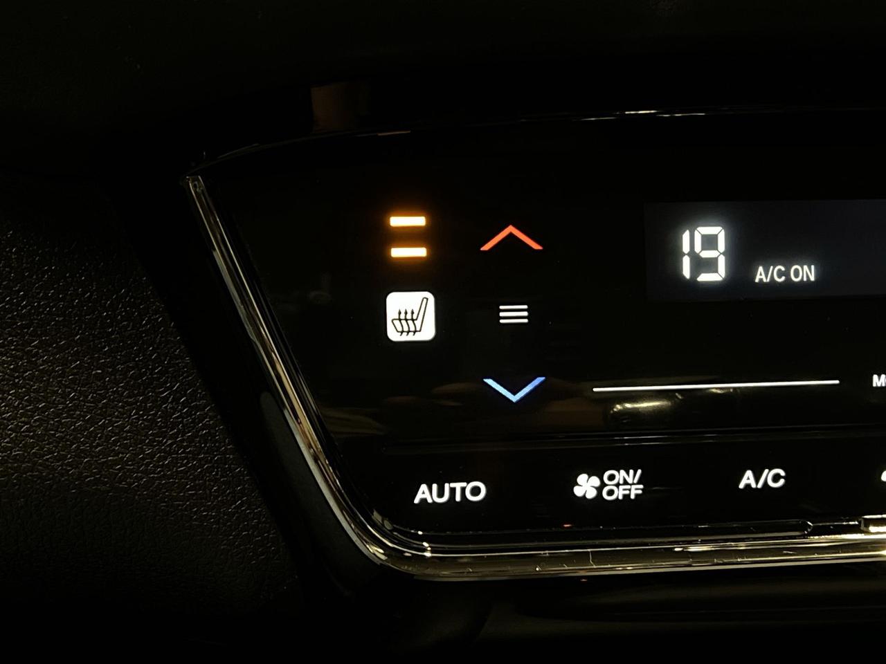 2016 Honda HR-V AWD | LOW KMS! | REAR CAM | 17IN ALLOYS |BLUETOOTH Photo
