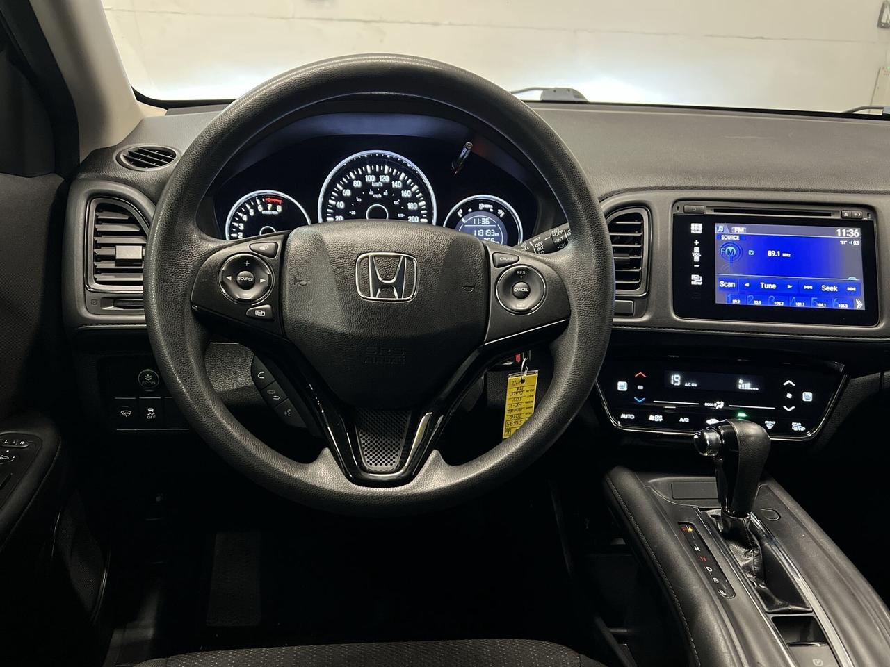 2016 Honda HR-V AWD | LOW KMS! | REAR CAM | 17IN ALLOYS |BLUETOOTH Photo