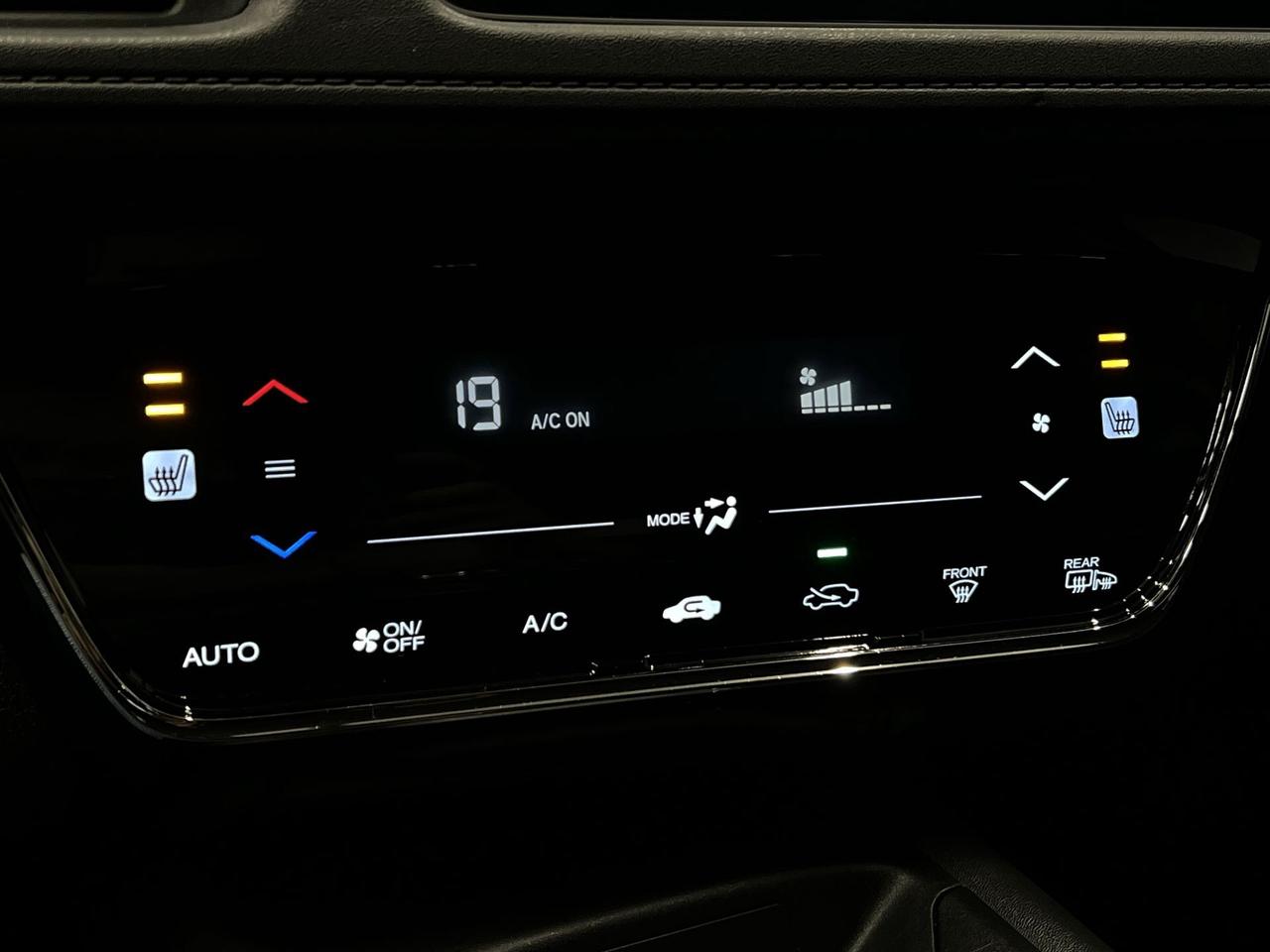 2016 Honda HR-V AWD | LOW KMS! | REAR CAM | 17IN ALLOYS |BLUETOOTH Photo
