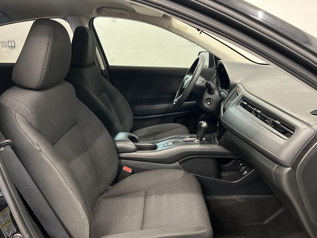 2016 Honda HR-V AWD | LOW KMS! | REAR CAM | 17IN ALLOYS |BLUETOOTH Photo