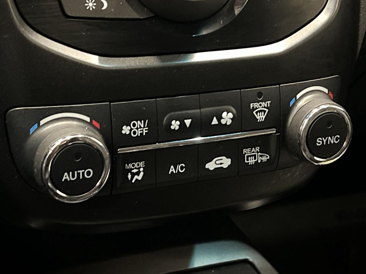 2015 Acura RDX AWD | HTD LEATHER |SUNROOF | 18IN ALLOYS |REAR CAM Photo