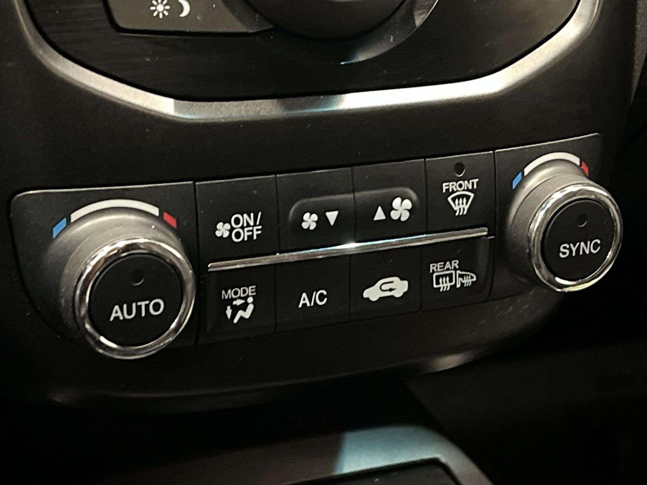 2015 Acura RDX AWD | HTD LEATHER |SUNROOF | 18IN ALLOYS |REAR CAM Photo