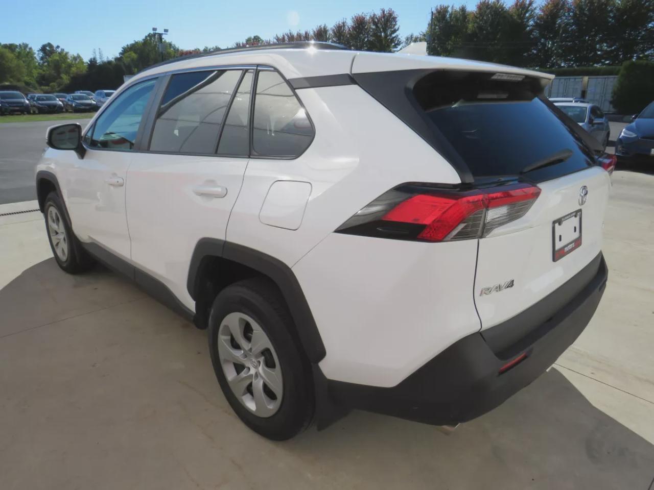 2019 Toyota RAV4 LE (**CLEAN TITLE/NO ACCIDENTS**SAFETY/CERTIFIED!!**ALLOY RIMS**REVERSE CAMERA**HEATED SEATS**CRUISE CONTROL**LANE ASSIST**ECO/NORMAL/SPORT MODE**ELECTRIC PARKING BRAKE**USB/AUX**POWER DOORS**POWER WINDOWS**) Photo2