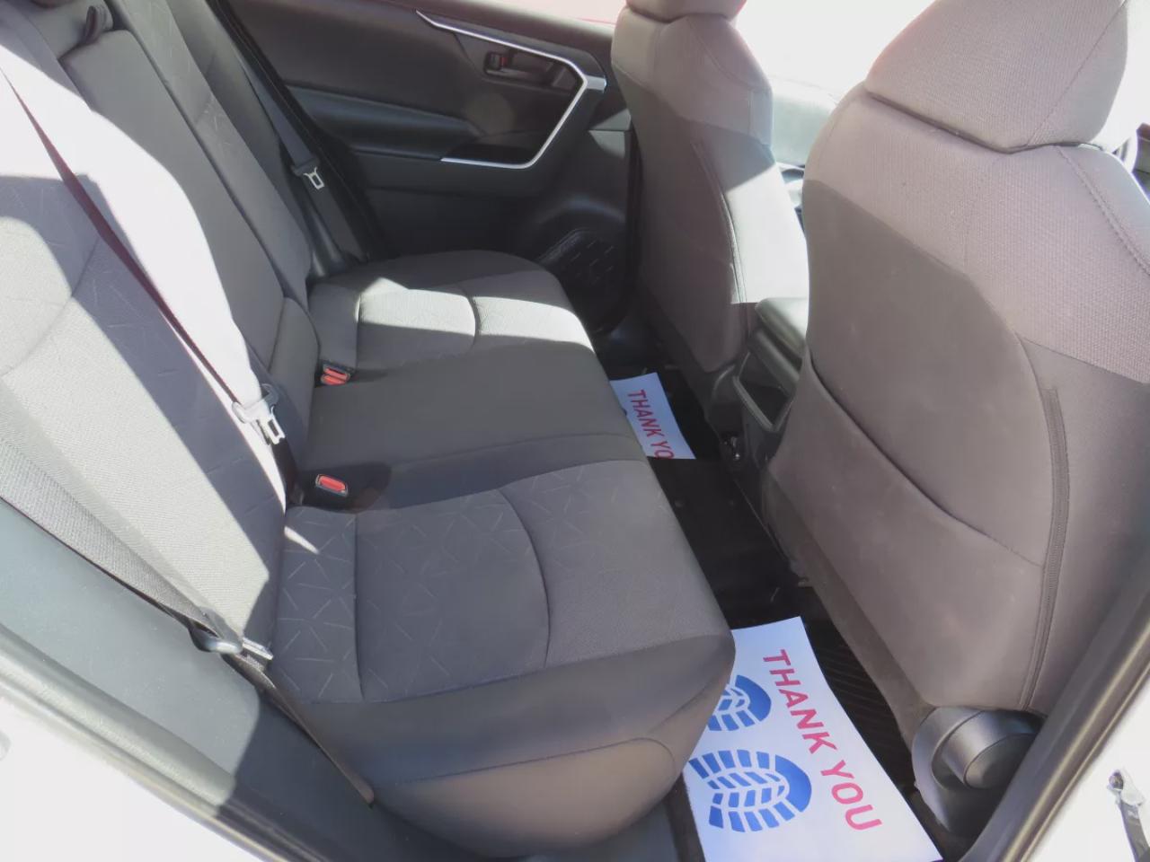 2019 Toyota RAV4 LE (**CLEAN TITLE/NO ACCIDENTS**SAFETY/CERTIFIED!!**ALLOY RIMS**REVERSE CAMERA**HEATED SEATS**CRUISE CONTROL**LANE ASSIST**ECO/NORMAL/SPORT MODE**ELECTRIC PARKING BRAKE**USB/AUX**POWER DOORS**POWER WINDOWS**) Photo