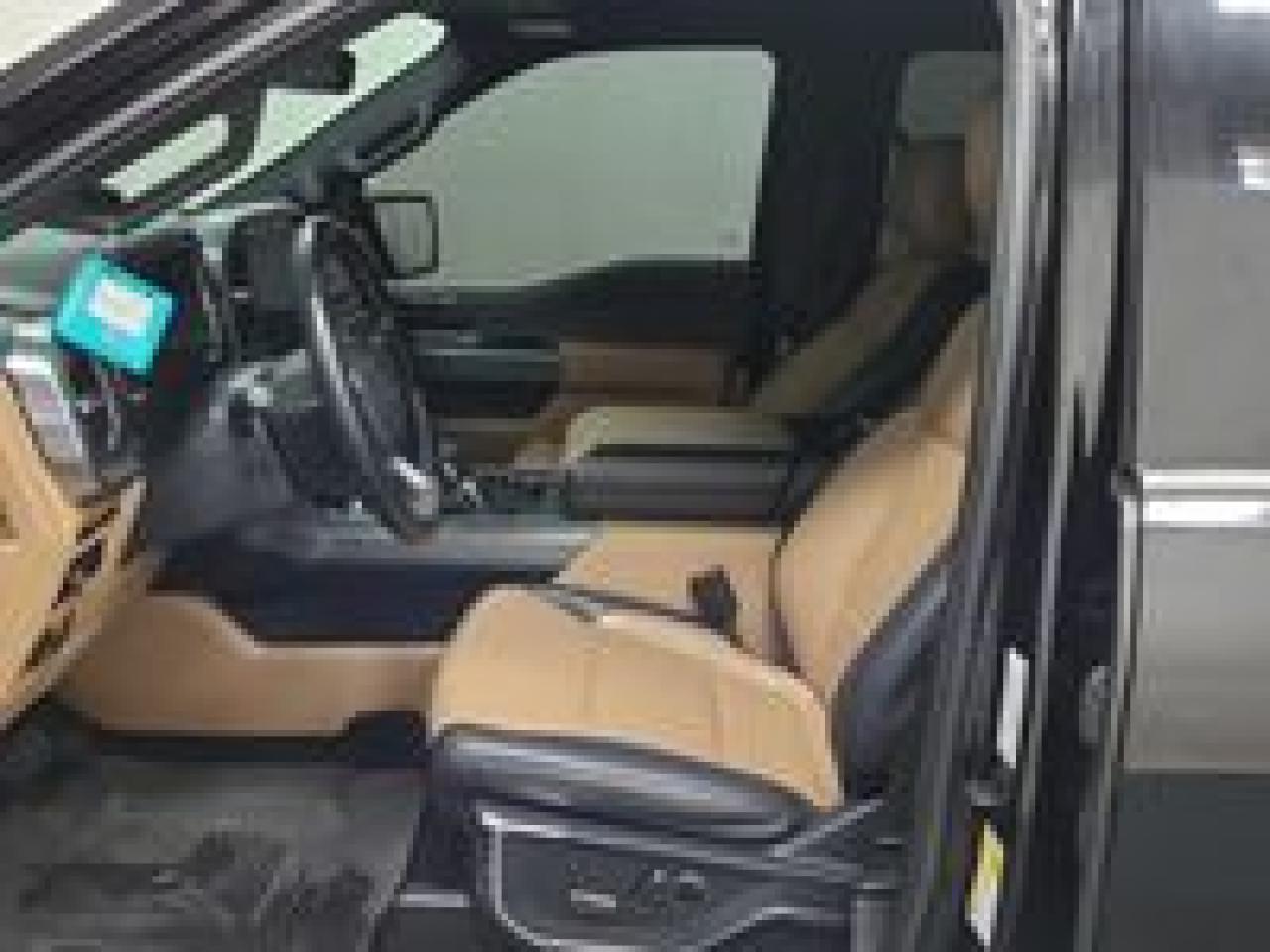 2022 Ford F-150 Lariat Photo4