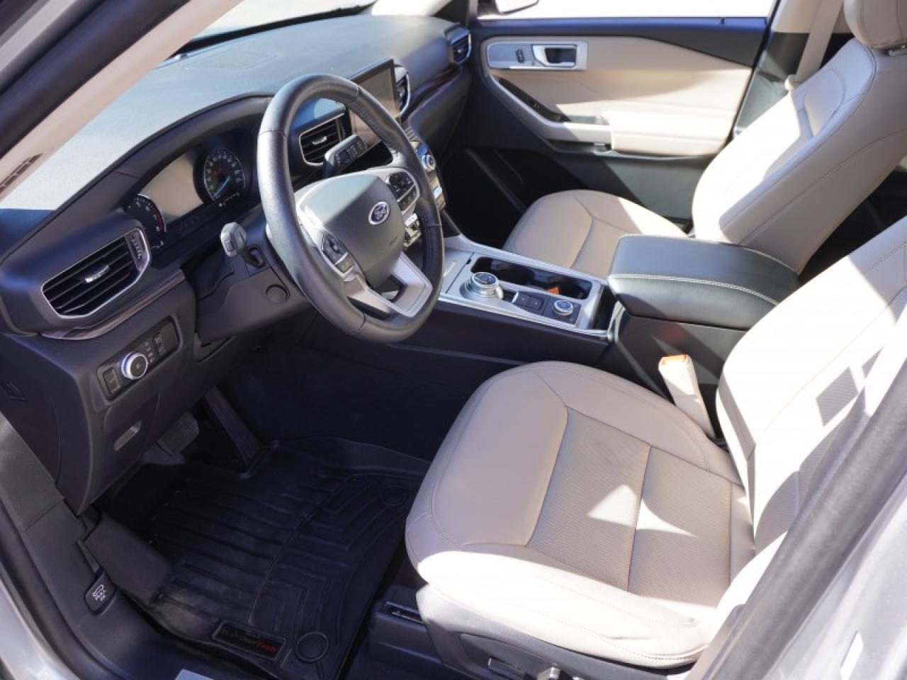 2023 Ford Explorer Limited  - Leather Seats -  Cooled Seats Photo