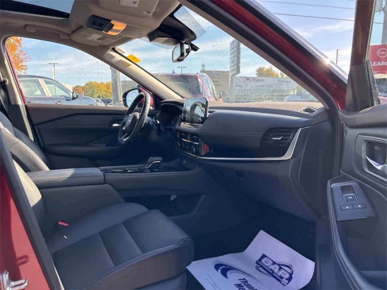 2022 Nissan Rogue SL  - Moonroof -  Leather Seats Photo