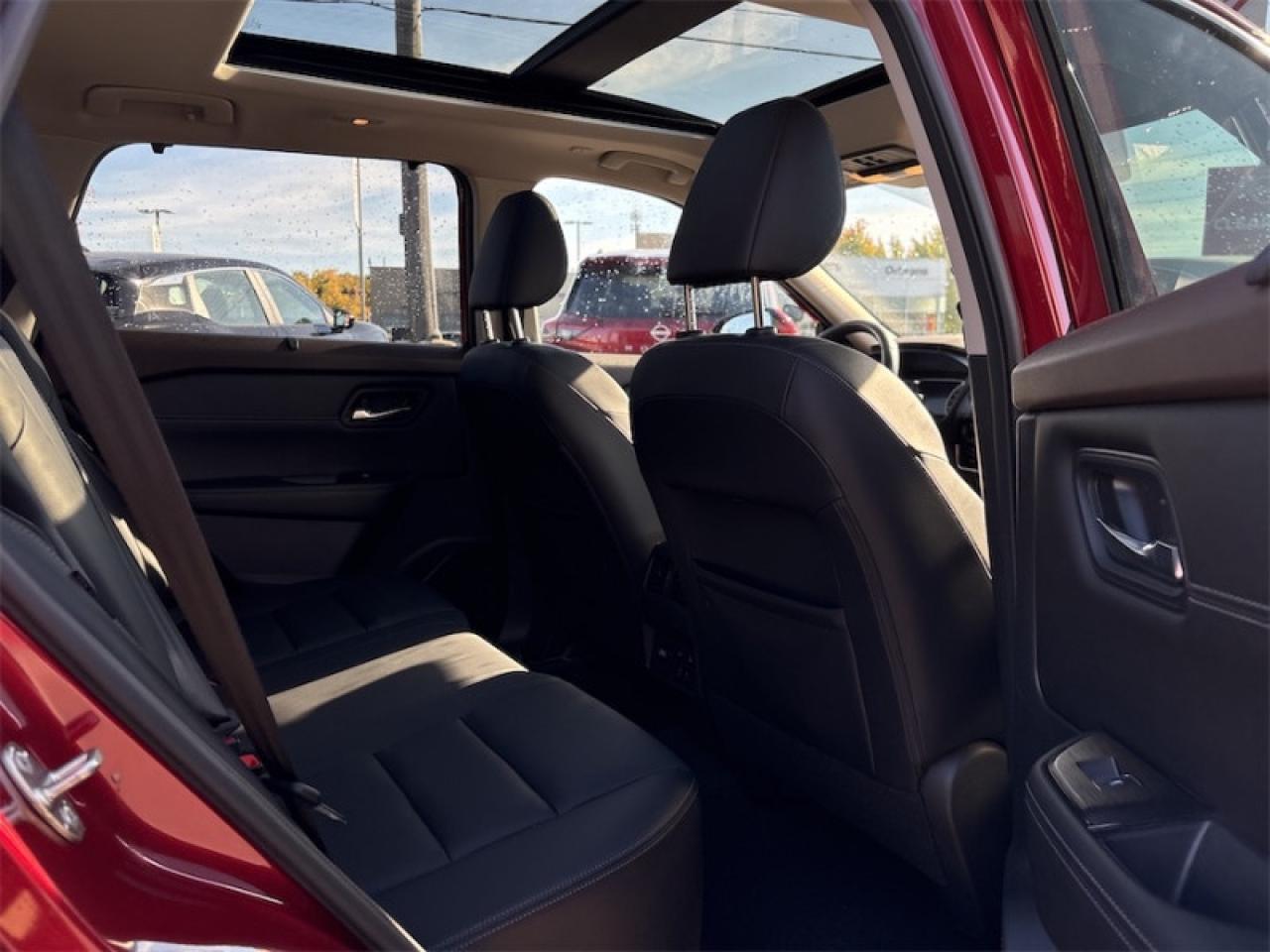 2022 Nissan Rogue SL  - Moonroof -  Leather Seats Photo