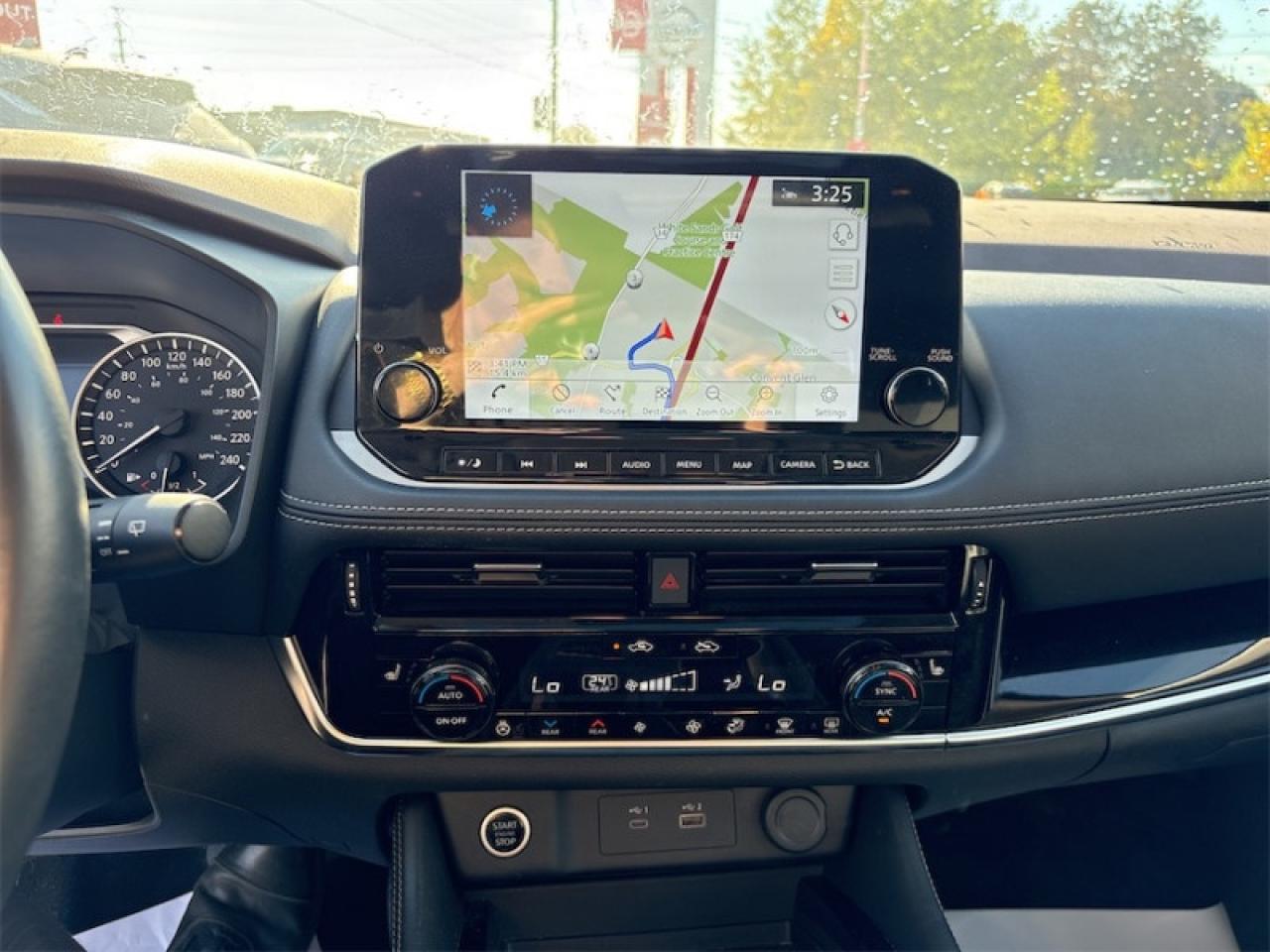 2022 Nissan Rogue SL  - Moonroof -  Leather Seats Photo