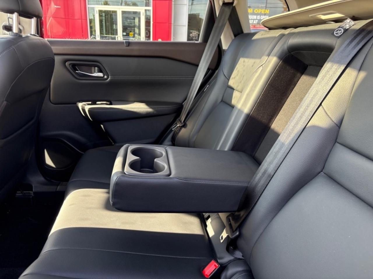 2022 Nissan Rogue SL  - Moonroof -  Leather Seats Photo