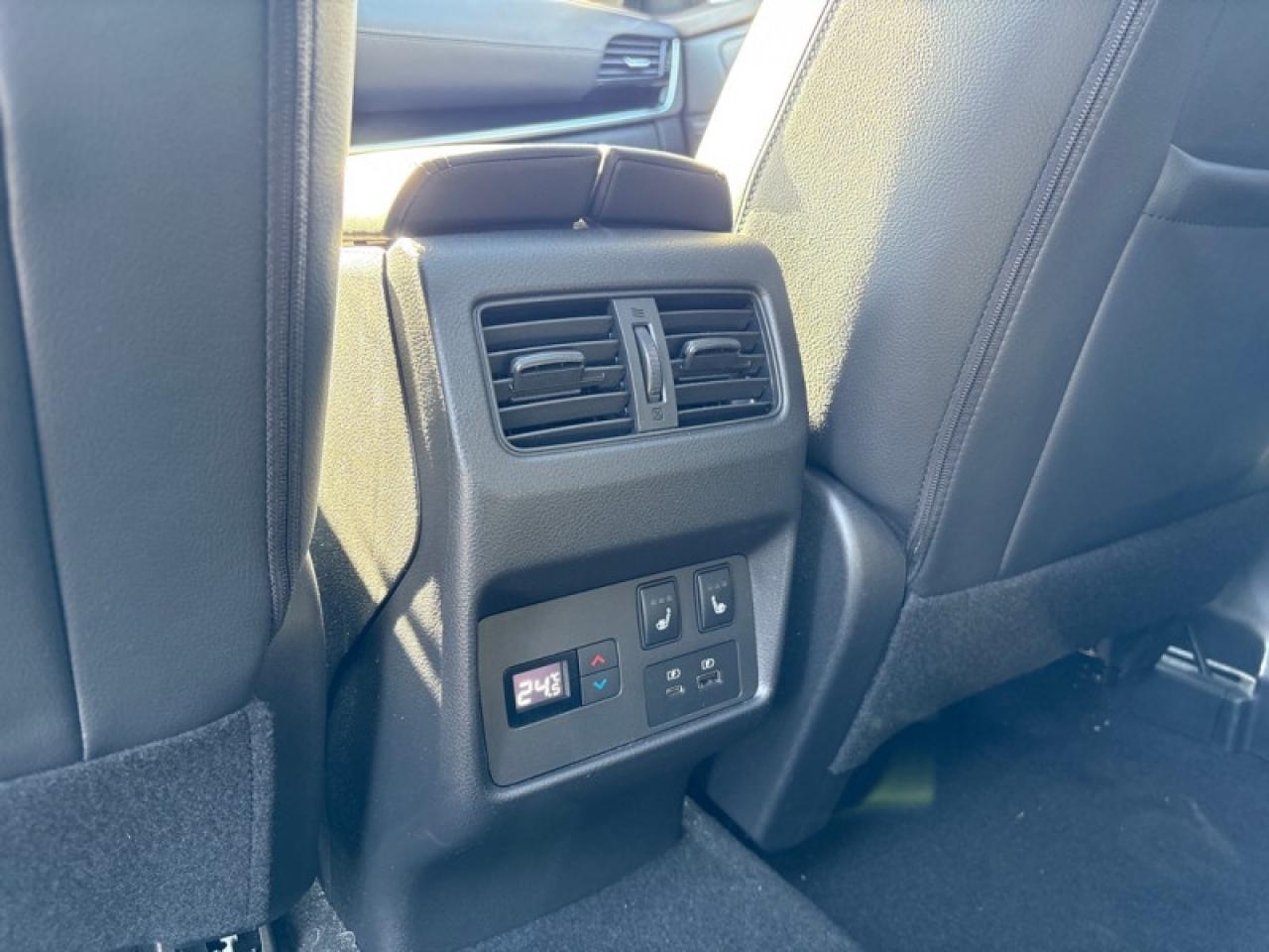 2022 Nissan Rogue SL  - Moonroof -  Leather Seats Photo