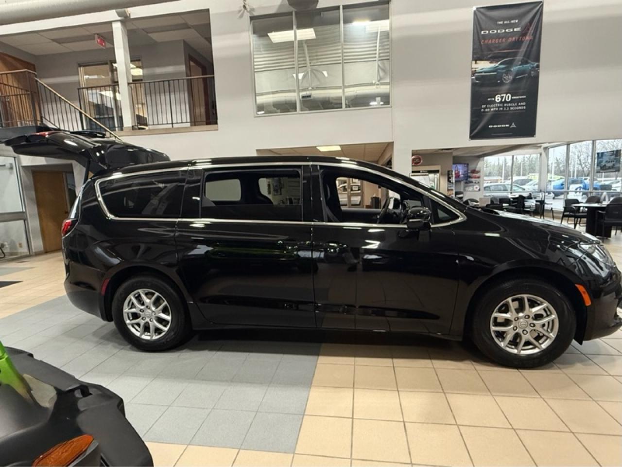 2026 Dodge Grand Caravan SXT  - Heated Seats Photo4