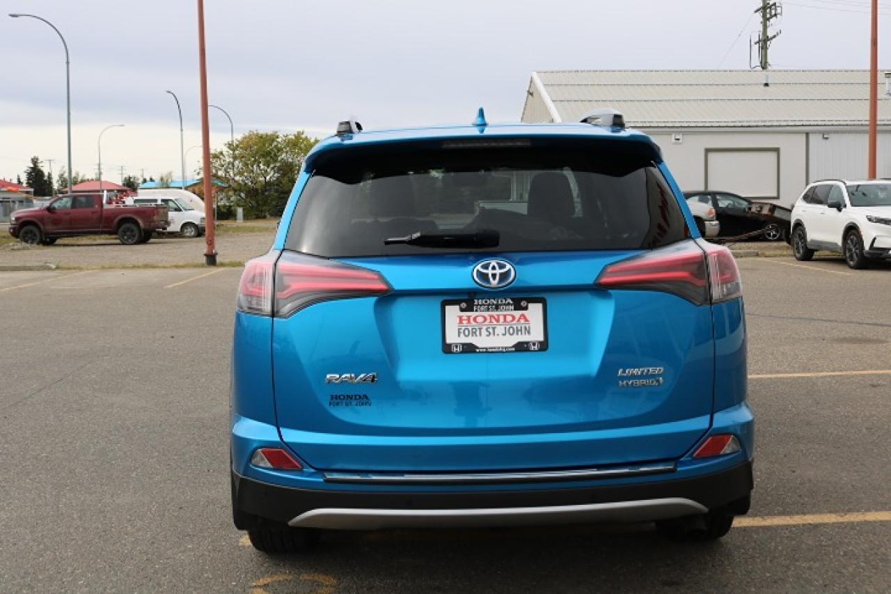 2018 Toyota RAV4 HYBRID Photo3