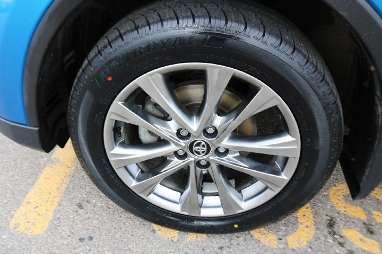 2018 Toyota RAV4 HYBRID Photo