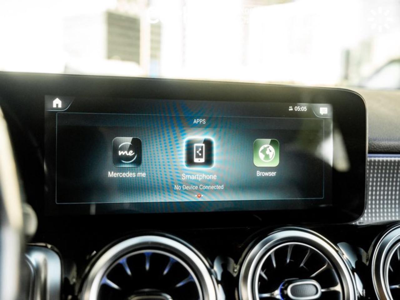 2022 Mercedes-Benz G-Class 250 Panroof Navi Blind Spot Assist Active Brake Assist Photo